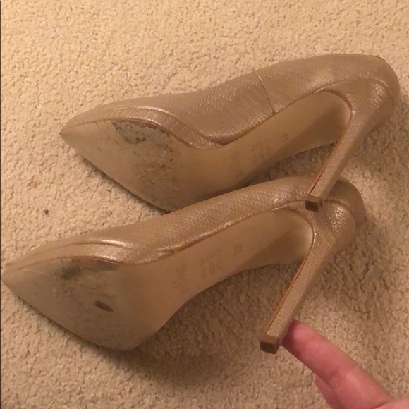 Leather point toe pumps size 39 European/9-9.5 US - Picture 4 of 6